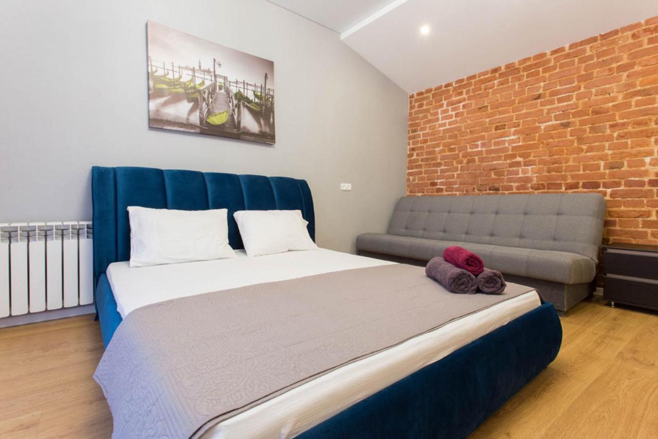 Studio Near Metro Yaroslava Mudroho, Universytet - Mykoly Khvylovoho Str 5-3 Carcóvia Exterior foto