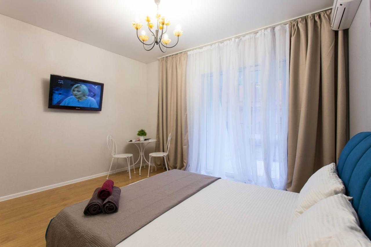 Studio Near Metro Yaroslava Mudroho, Universytet - Mykoly Khvylovoho Str 5-3 Carcóvia Exterior foto
