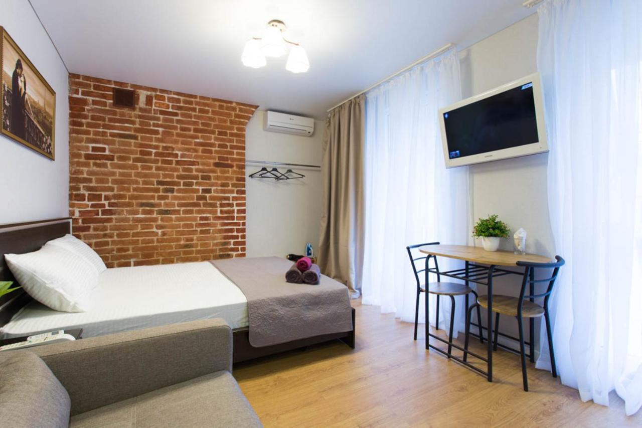 Studio Near Metro Yaroslava Mudroho, Universytet - Mykoly Khvylovoho Str 5-3 Carcóvia Exterior foto